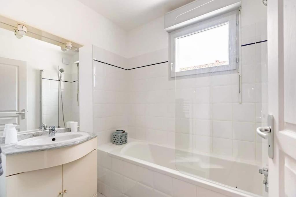 Jolie Maison Proche Mer - 8 Voyageurs - 4 Chambres Vaux-sur-Mer Ngoại thất bức ảnh